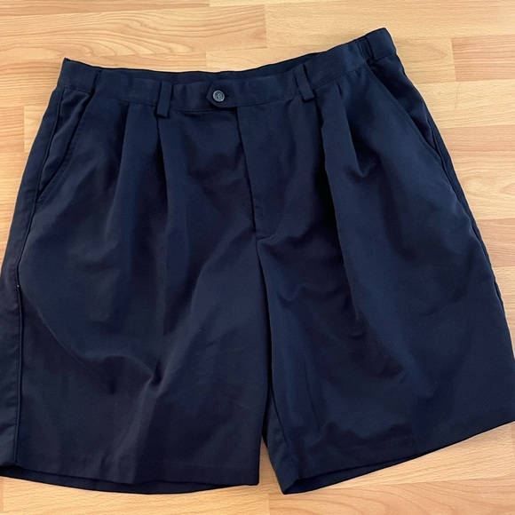 Izod size 36 navy golf shorts- - Picture 1 of 3